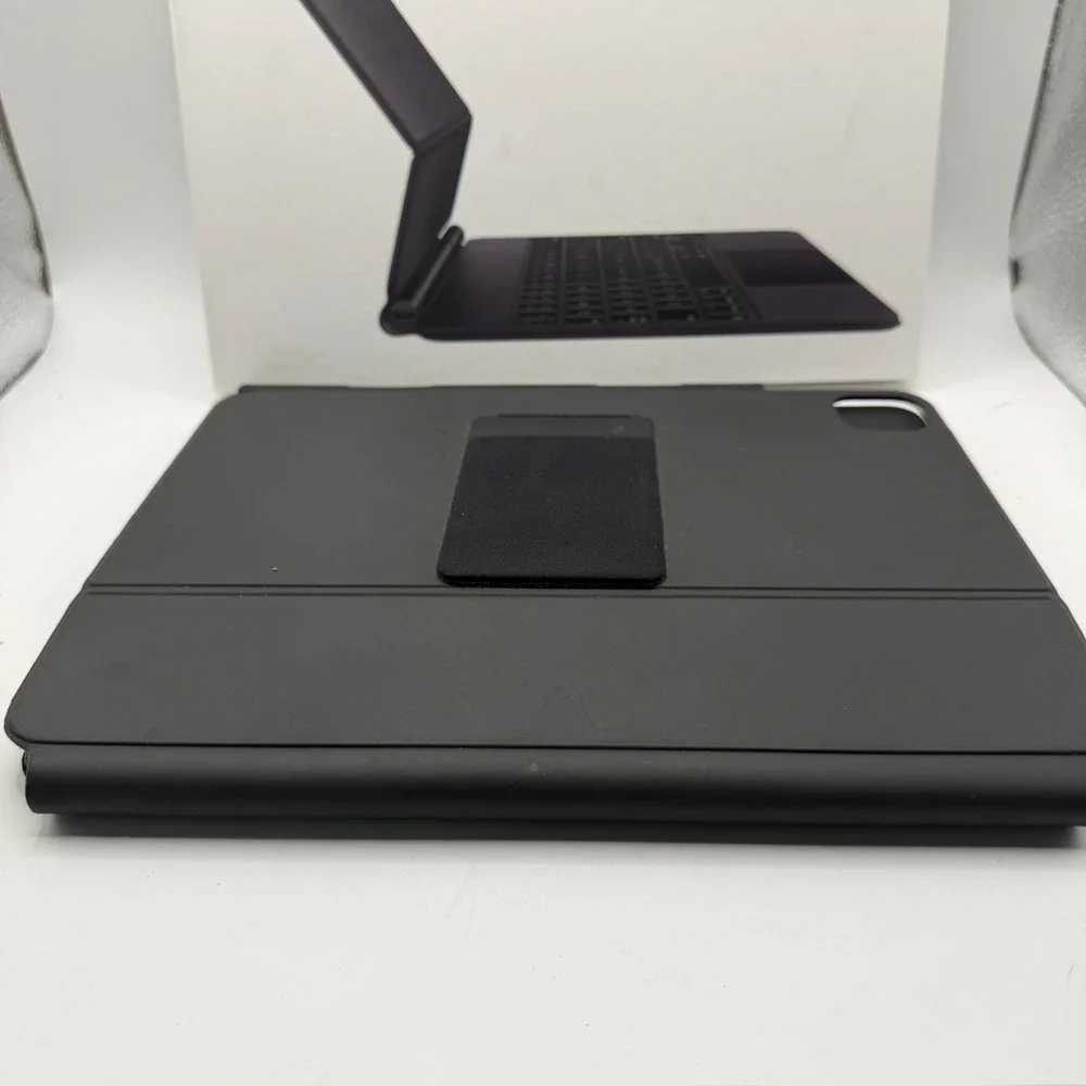 Apple Magic Keyboard iPad Pro 11 & Air 4/5 Black MXQT2LL/A A2261 Trackpad